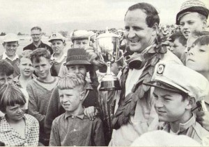 Denny Hulme wins Levin 1964